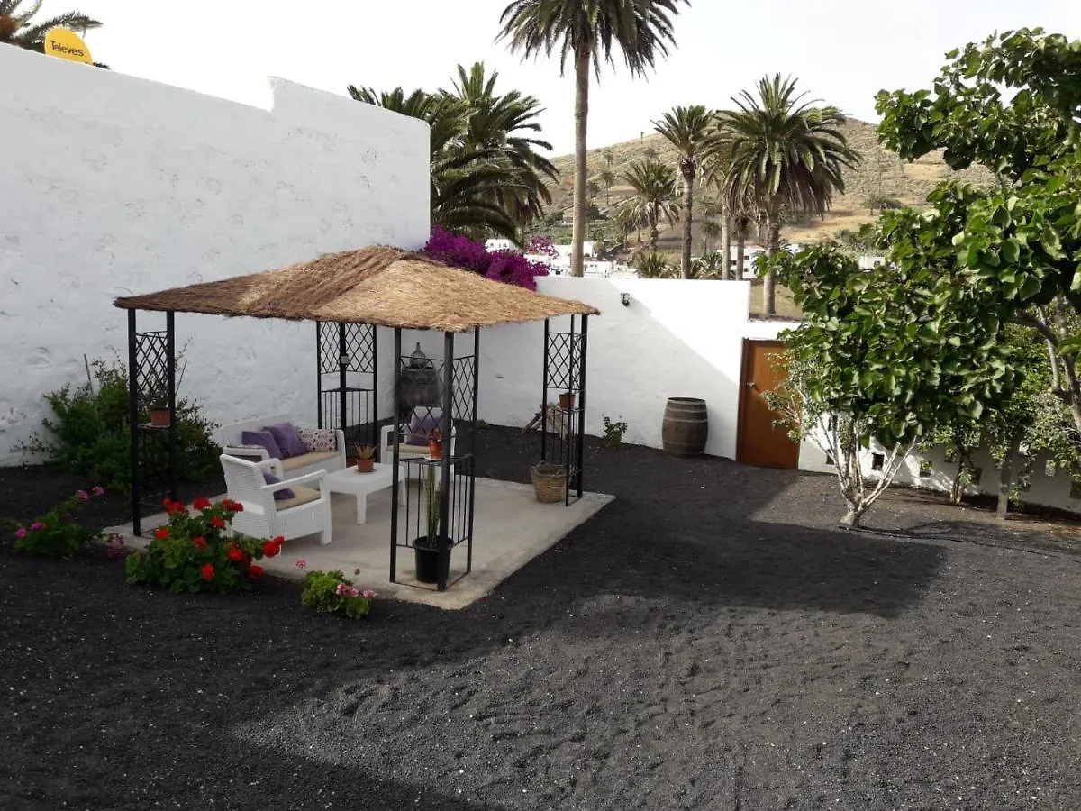 Casa Maria Dolores Haría Semesterbostad